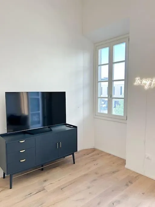 Civico 21 Living - Tuscan Loft Фучеккьо